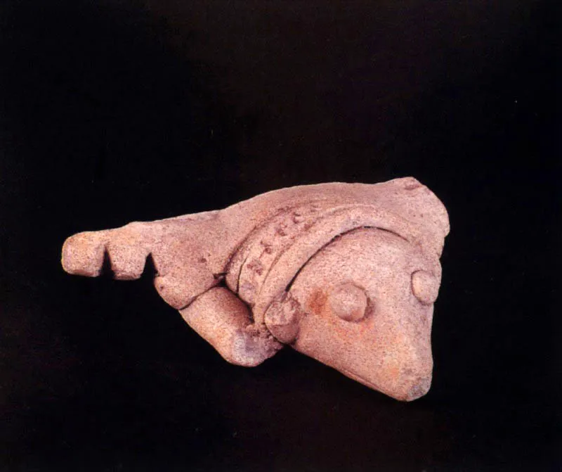 Figurillas zoomorfas
elaboradas en cerámica,
página opuesta,
pertenecientes al período
de Desarrollos Regionales
en la zona Tumaco?La
Tolita (Complejos Mataje-
Inguapi). Nótese la
iconografía de especies de
la fauna estuarina del
Pacífico: saurios, peces,
tortugas, avifauna y
mamíferos.