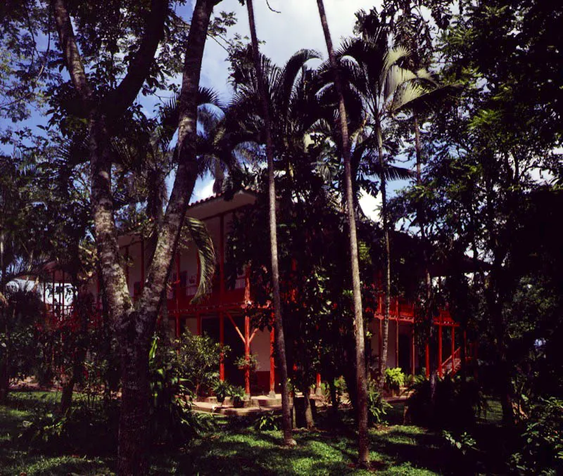 Claudia Uribe Touri