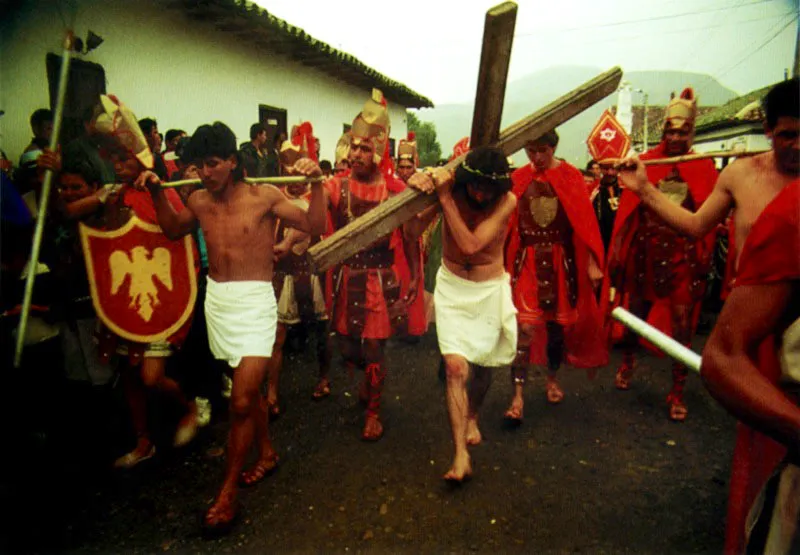 Representación en vivo de escenas de la vida y de la pasión de Cristo durante la Semana Santa. Sáchica, Boyacá. Jeremy Horner