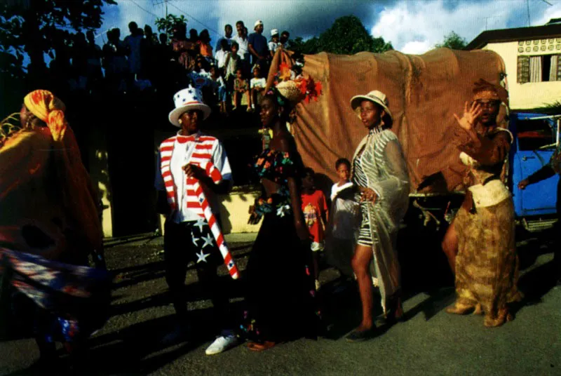 Fiesta de santo y carnaval comparten tiempo y espacio en Quibdó, a orillas del río Atrato. Jeremy Horner