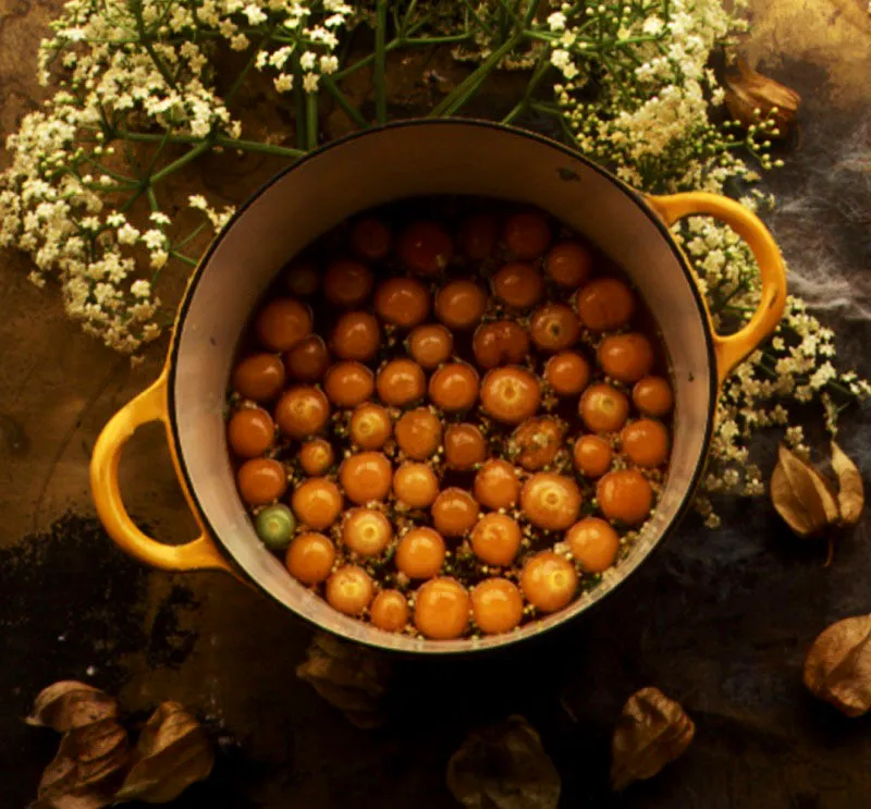 Mermelada de Uchuvas con Flores de Saco.
 