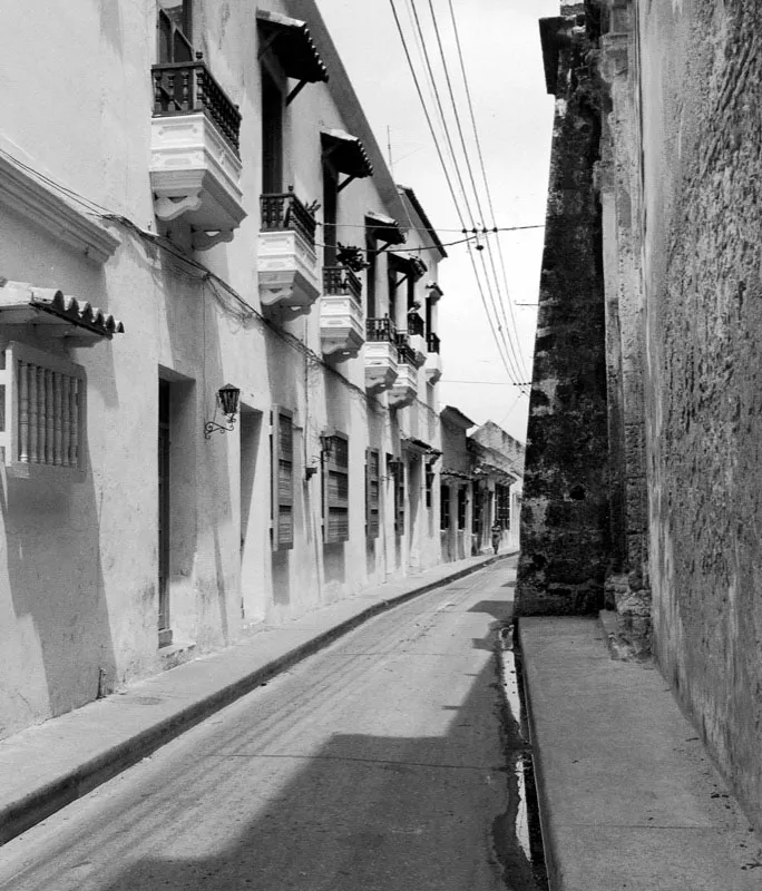 Callejón del Estribo. Hernán Díaz