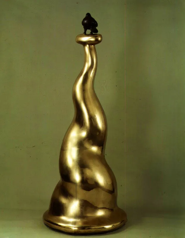 Pjaro en una columna.  
1976.  
Bronce, edicin de 6.  
219 x 88 x 88 cm  