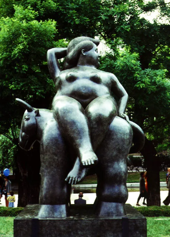 Rapto de Europa.  
1992.  
Bronce, edicin de 3.  
315 x 211 x 183 cm. 
Paseo de Recoletos, Madrid. 1994   