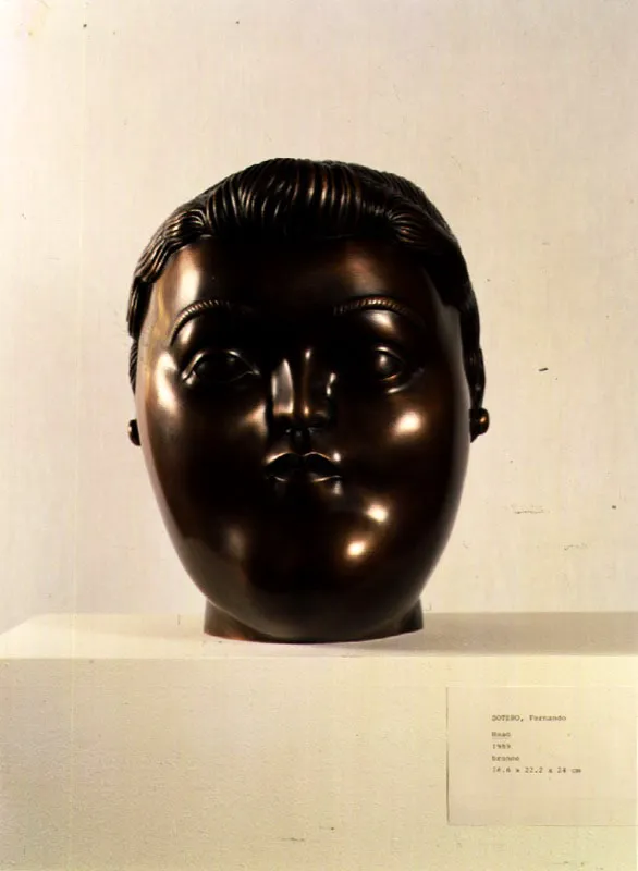 Cabeza.  
1989.  
Bronce.  
79 x 39 x 32 cm.  