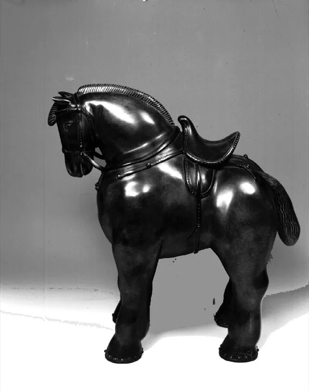 Caballo. 
1995. 
Bronce, edicin de 6. 
51.1 x 27.9 x 52 cm 