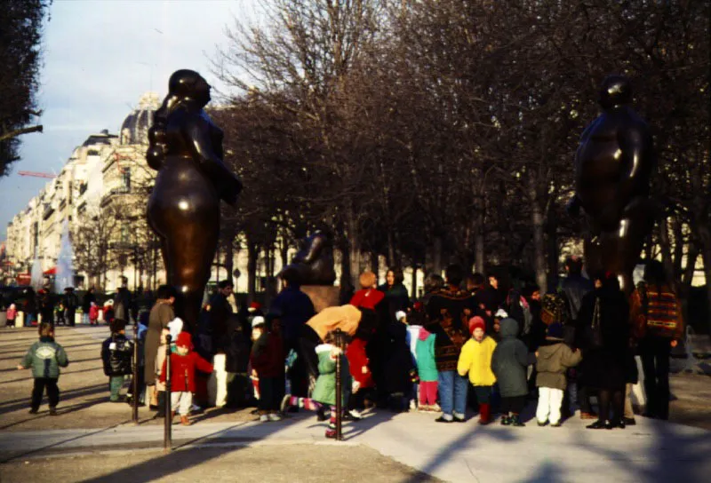 Exhibición de esculturas monumentales.
Campos Elíseos, París. 1992