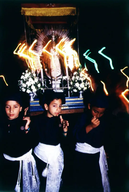 Paso de la Virgen de Los Dolores. Martes Santo. Procesin chiquita.
 