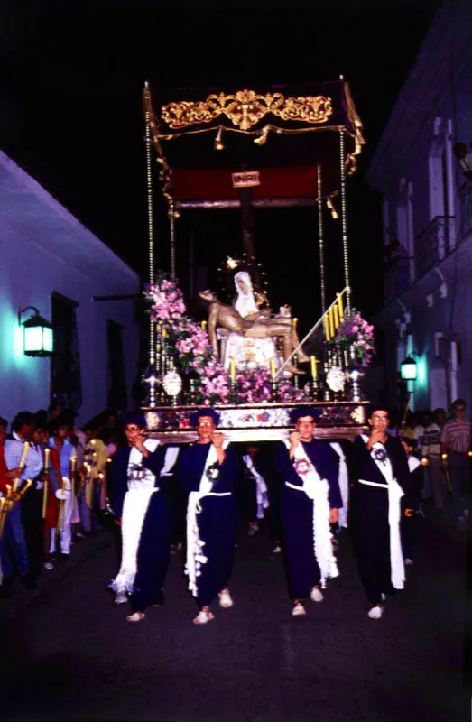 Pasos de  La Piedad. Procesin del Viernes Santo.
 