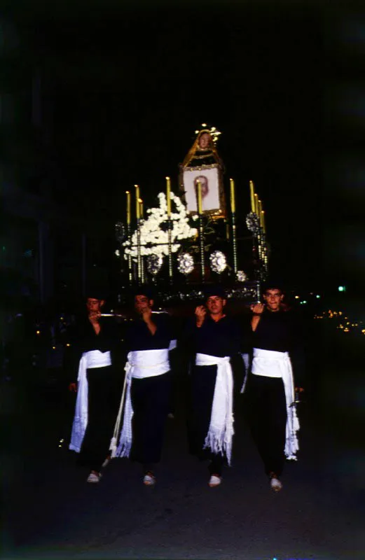 Paso de los Azotes, de la procesin del Jueves Santo, y paso de La Vernica, de la procesin del Martes Santo. 
 