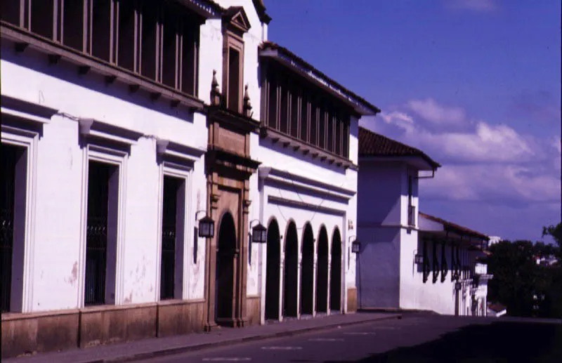 Un aspecto de la esquina de la carrera sptima con calle tercera.
 