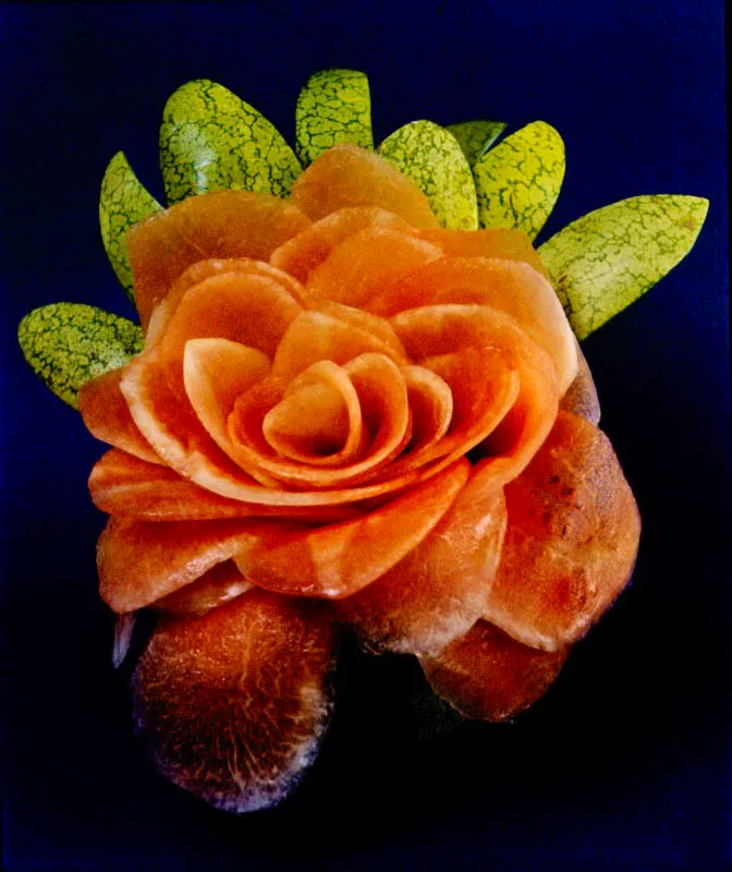 En el folclor musical colombiano existe una canción llamada “Una flor para mascar” y en este caso, una flor apetecible como esta presta a toda clase de interpretaciones. Las alcachofas son flores que antes de la inflorescencia son utilizadas, en distintas regiones colombianas, para preparar platos típicos. José Fernando Machado
