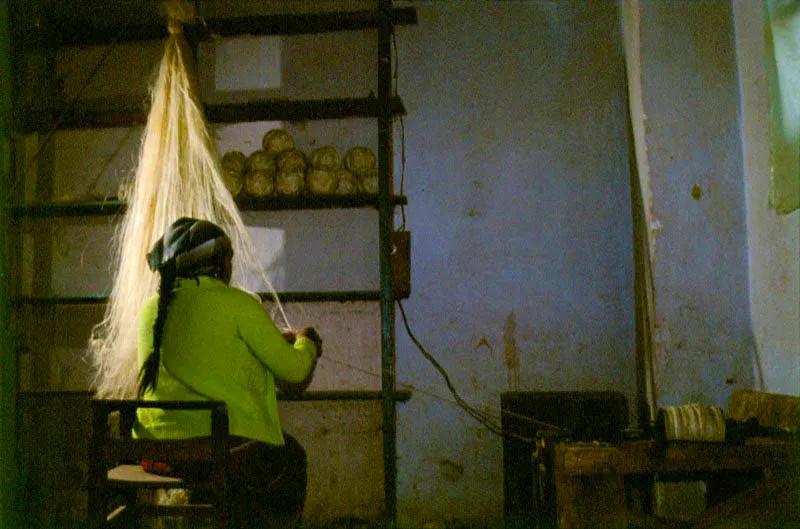 Hilandera de fique. Nariño, Nariño. José Fernando Machado