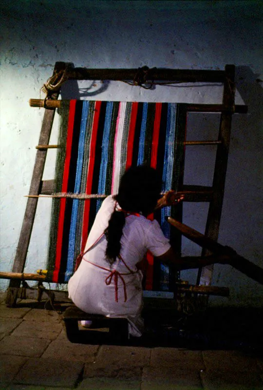 Tejedora de cobijas. Timbío, Cauca. José Fernando Machado