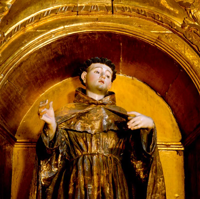 Anónimo.
San Antonio de Padua. Siglo XVIII.
Madera tallada y tela encolada.
160 x 82 x 54 cm.