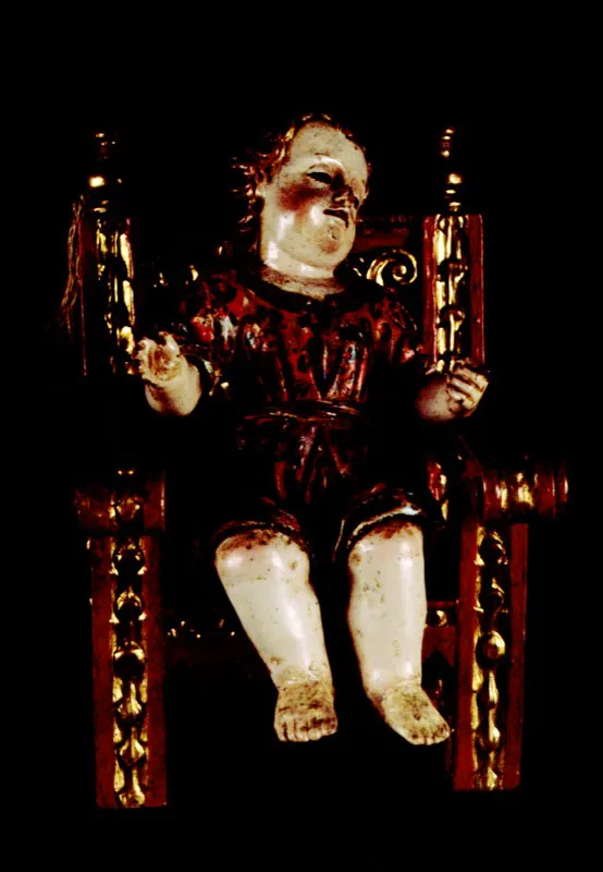 Taller Quiteño.
Niño de la silla. Siglo XVII
Madera tallada y policromada.