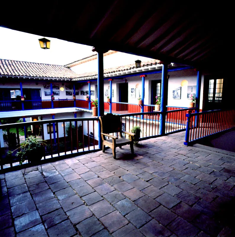 	Interior de la sede provisional del Museo.
 