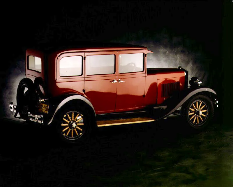 Studebaker Senior Sedán 4 puertas, 1928.