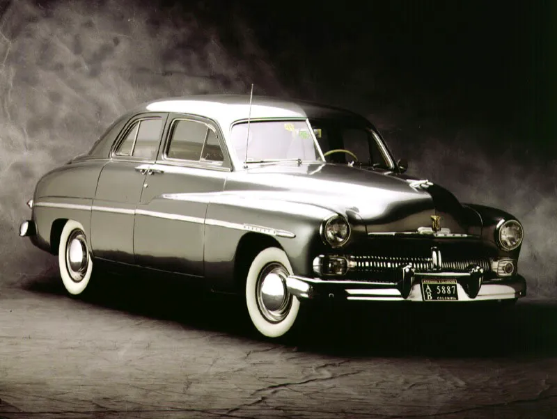 Mercury 74 Sport Sedan, 1950.
 