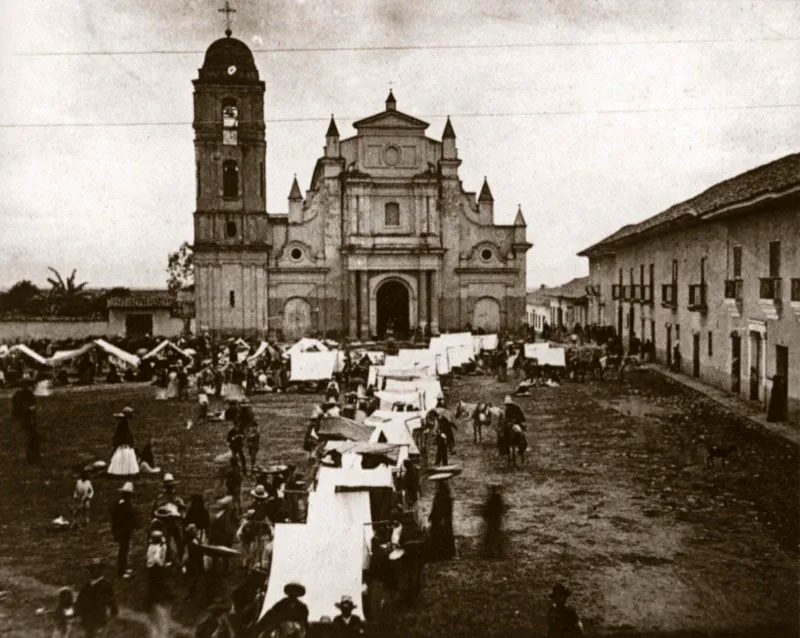 Plaza de Cayzedo, Cali  