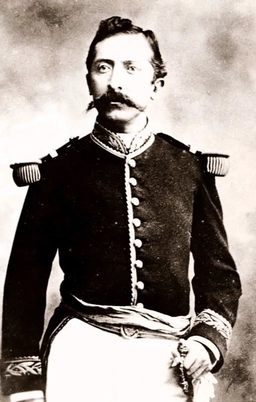 General Rafael Reyes, brillante militar explorador de la Amazonia y Estadista insigne, fue elegido Presidente de la Repblica en 1904. Una de sus realizaciones predurables fue la llamada " Reforma Militar" concebida y reallizada a partir de 1906. 