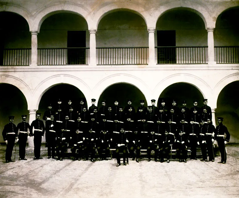 La Escuela Militar de Cadetes, fundada por el presidente general Rafael Reyes Prieto el 1  de junio de 1907 en el histrico cuartel de San Agustn, hoy Museo de Arte y Tradiciones Populares (Avenida 7a. ‑ Carrera 8a.), fue el pivote centra a cuyo alrededor gir la Reforma Militar, realizada por el ilustre estadista con visin del futuro. 