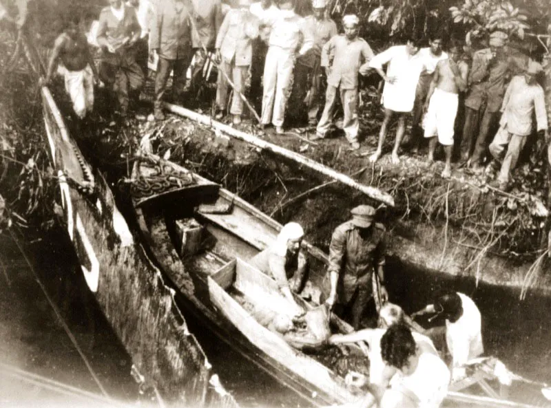 Rescate de los ocupantes del Junker F-13, No.202 accidentado frente a Caucaya, el 22 de mayo de 1933. 