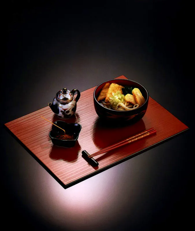 Sopa de tallarines blancos y gruesos, Udon. Matthew Leighton