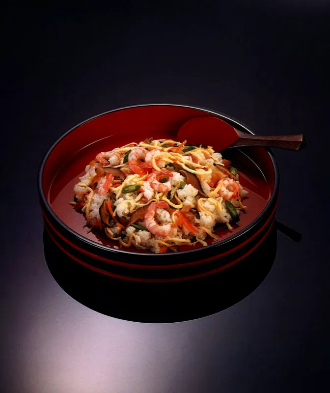 Arroz avinagrado con verduras, Chirashi zushi. Matthew Leighton
