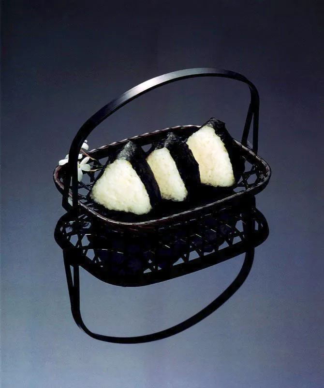Tortas de arroz, Onigiri. Matthew Leighton