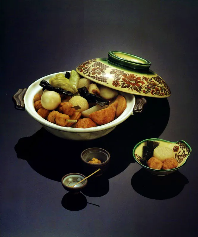 Cazuela de carnes, mariscos y verduras, Oden.  Matthew Leighton