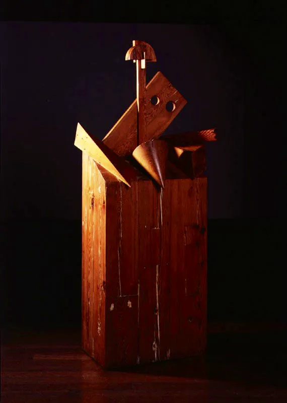 La reina Mariana VI. 1982. Madera. 178 x 76 x 53 cm