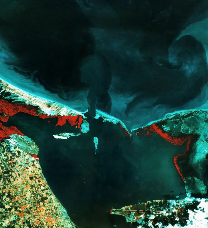 Baha del Tablazo y desembocadura del lago de Maracaibo en el golfo de Venezuela. Estado Zulia. 