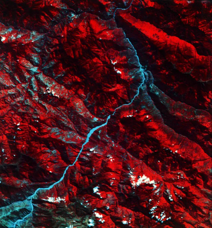 Cordillera Real, al este de La Paz, donde nacen los afluentes
de los ríos de la selva oriental. Departamento de La Paz.