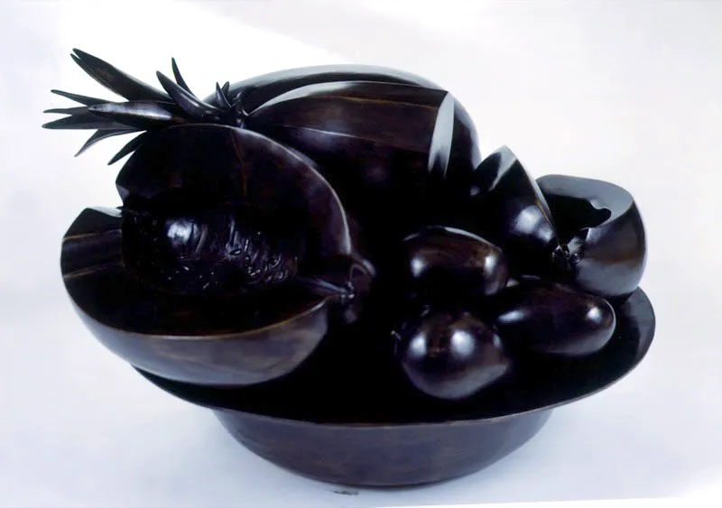 Porcelana del mediodía / 2001 / Escultura en bronce / 59 x 80 x 83 cm Óscar Monsalve
