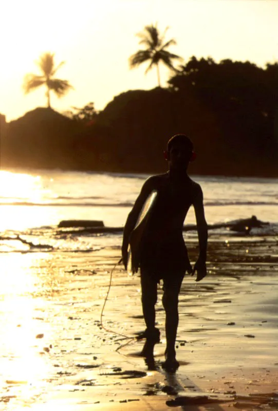 Playa Dominicalito. Osa, Puntarenas Gloria Calderón