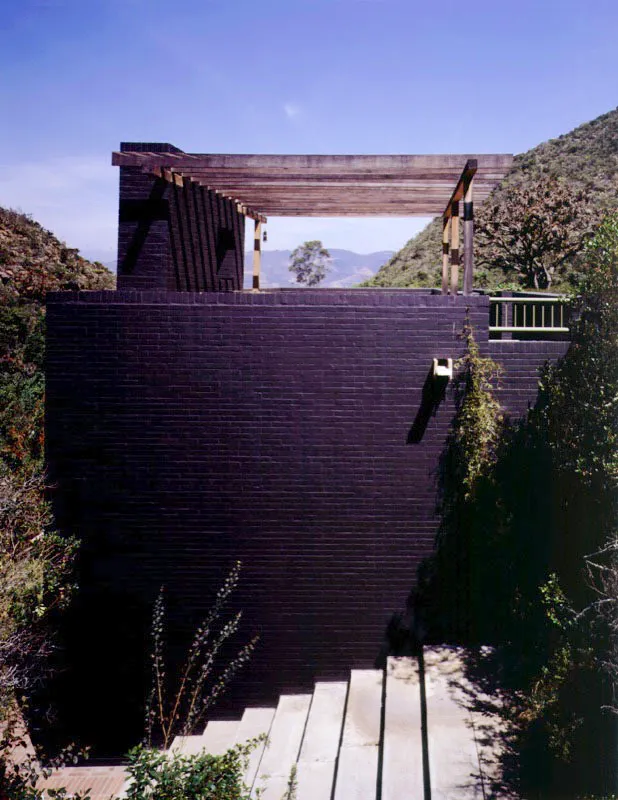 Casa El Cedro.
Sesquilé, Cundinamarca, 2000.