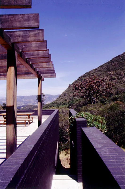 Casa El Cedro.
Sesquilé, Cundinamarca, 2000.