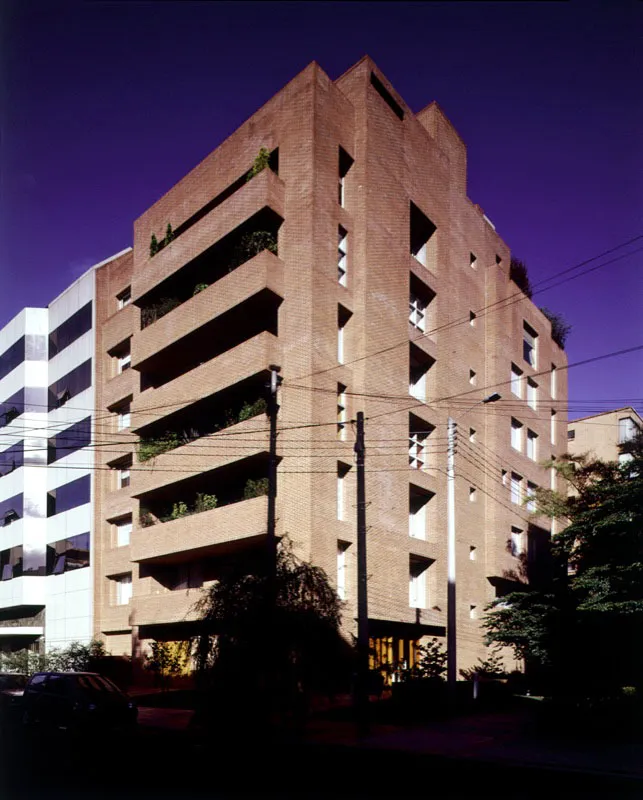 Edificio de Apartamentos El Chicó.
El Chicó, Bogotá D.C. 1997