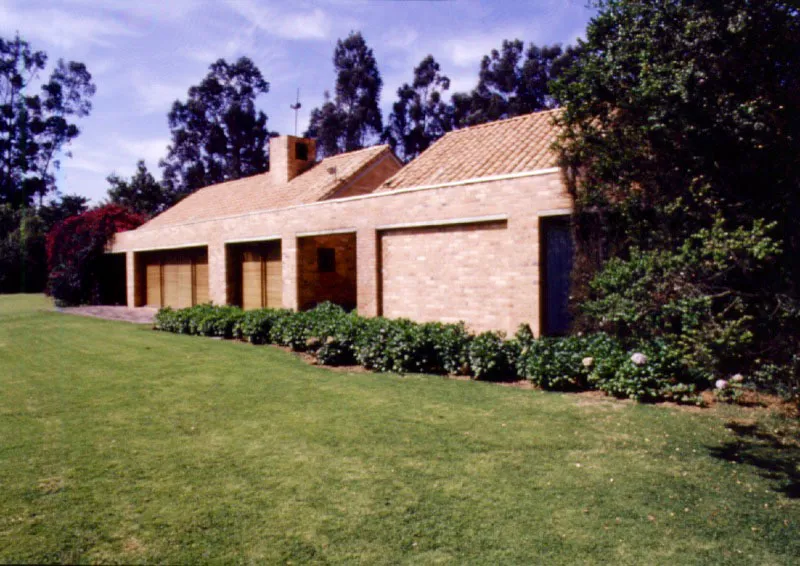 Casa Los Arrayanes.
Cha, Cundinamarca. 1989 