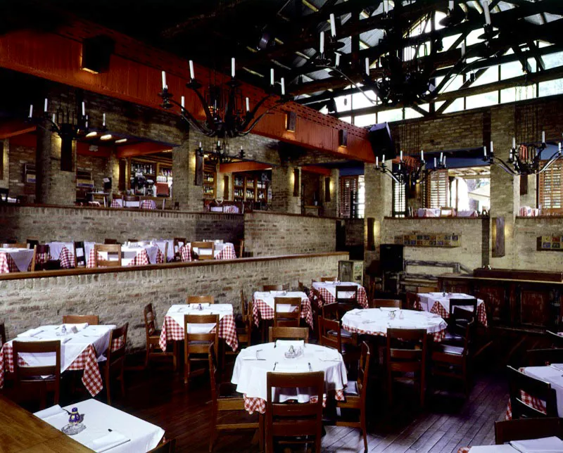Restaurante San Ángel.
El Chicó, Bogotá D.C. 1995