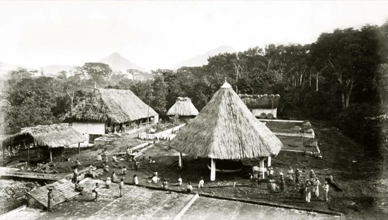 Casco de la finca San Isidro, con sus patios, en jurisdicción de Mazatenango, Suchitepéquez.Fotografía de Eadweard Muybridge, 1875.