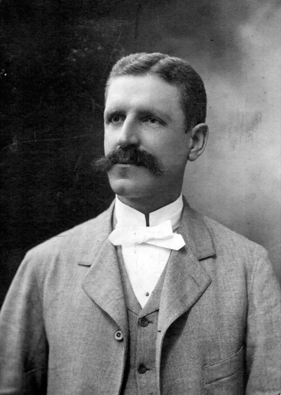 William Owen. Junto con John T. Anderson montó un servicio de vapores entre los puertos de Lívingston y Panzós.
