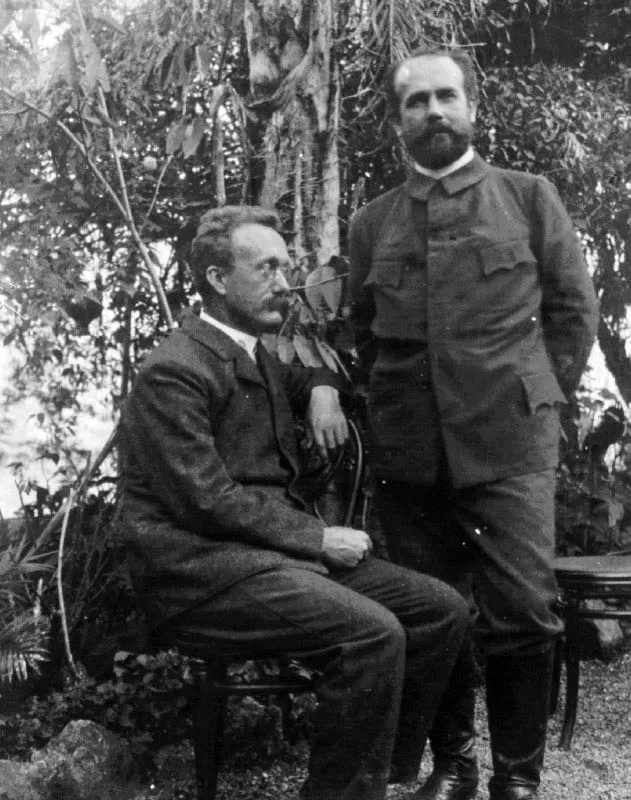 Los hermanos Carl y Richard Sapper, en la finca Chimax, Cobán, fines del siglo XIX. El Dr. Carl Sapper, que era geógrafo, hizo las mediciones de las fincas de su hermano y también dibujó mapas de Centroamérica desde el istmo de Tehuantepec hasta Panamá.