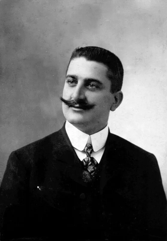Enrique Boppel, administrador de las fincas Las Nubes, San Isidro, Zambo, Altamira, Chinán y Milán, en Suchitepéquez, de Glade & Temme, las cuales adquirió en 1921.