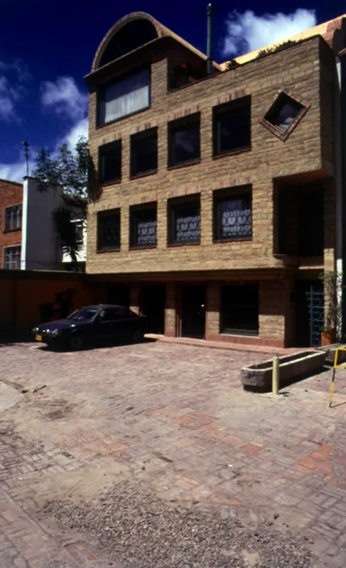 Edificio Taller de Restauración.
Bogotá. 1993 Antonio Castañeda Buraglia
