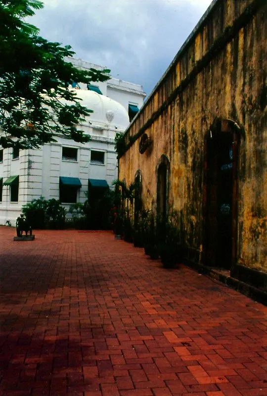 Restaurante Las Bvedas.
Ciudad de Panam. 1998 Antonio Castaeda Buraglia