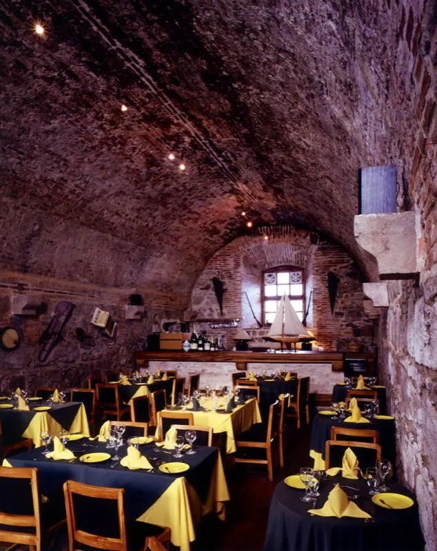 Restaurante Las Bóvedas.
Ciudad de Panamá. 1998 Antonio Castañeda Buraglia