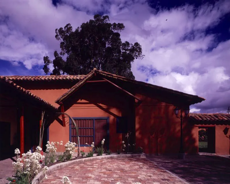 Casa de la Hacienda Montes.
Museo de Nario, Bogot. 1997. Antonio Castaeda Buraglia