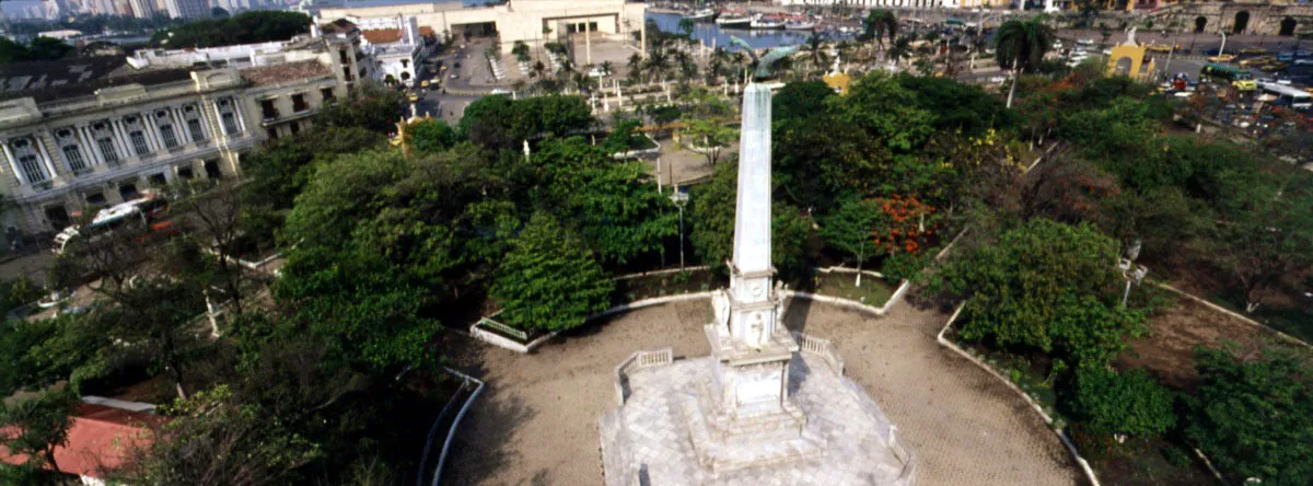 Obelisco Parque El Centenario.
 Carlos Hoyos